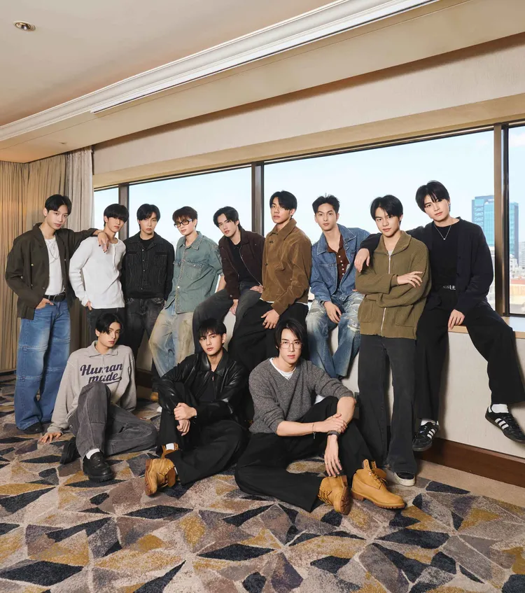 BUS由Khunpol（前排左起）、Heart、Alan、Nex（後排左起）、Jinwook、Jungt、Thai、Phutatchai、Copper、Marckris、AA組成。Live Nation Taiwan提供