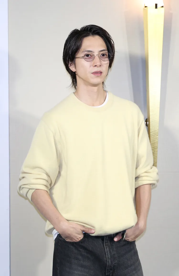 山下智久戴著眼鏡也很有型。莊宗達攝