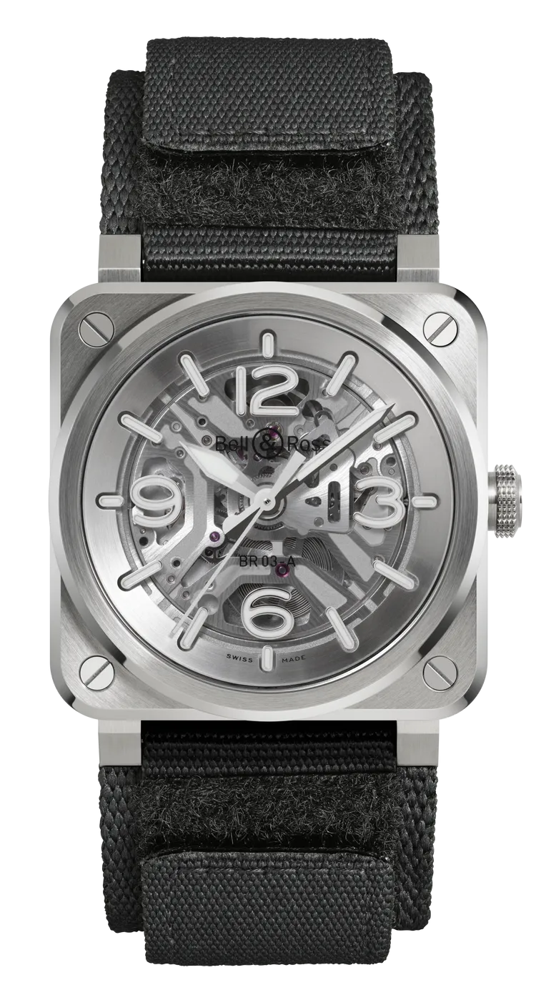 Bell & Ross BR-03 Skeleton Steel，41mm，緞面打磨及拋光不鏽鋼錶殼，鏤空透明夾板錶盤，黑色橡膠與超強韌黑色合成織布錶帶，BR-CAL.328自動機械機芯，動力儲存54小時，防水深度100米，18萬5000元。品牌提供