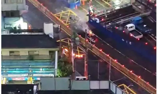 中和電桿4聲爆炸起火！逾2300戶停電　禍首曝光