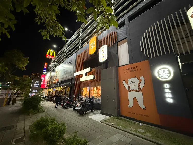 東高雄目前包括京城、鼎宇、華友聯、欣巴巴、聯上、海悅、達麗、華雄等指標建商都已購地卡位多時，未來精華區房價可能坐穩5字頭。葉家銘攝