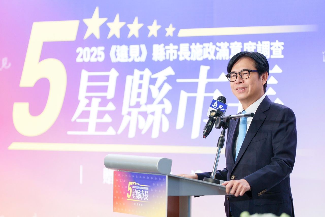 六都唯一蟬聯五星市長!陳其邁執政滿意達73.7% 增幅各縣市最大