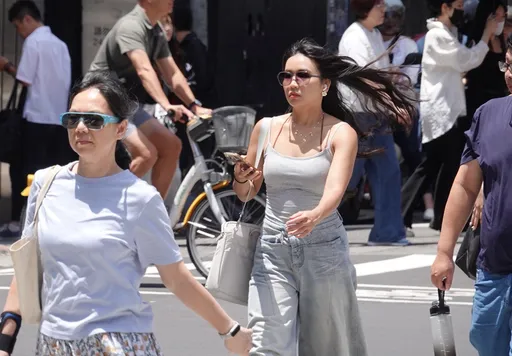 今高溫飆38°C！午後防雷雨　下週梅雨鋒面+熱帶擾動添變數