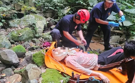 婦登大屯山失足墜山坡　北投警憑登山經驗成功尋人
