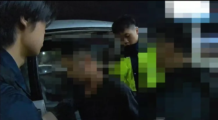 警方查出車內6人有4人是失聯移工。民眾提供
