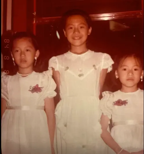 徐家三姊妹昔日合照。翻攝小S臉書