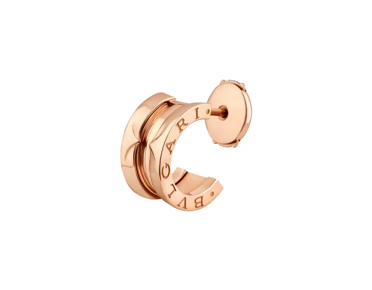BVLGARI B.ZERO1系列玫瑰金耳環。品牌提供