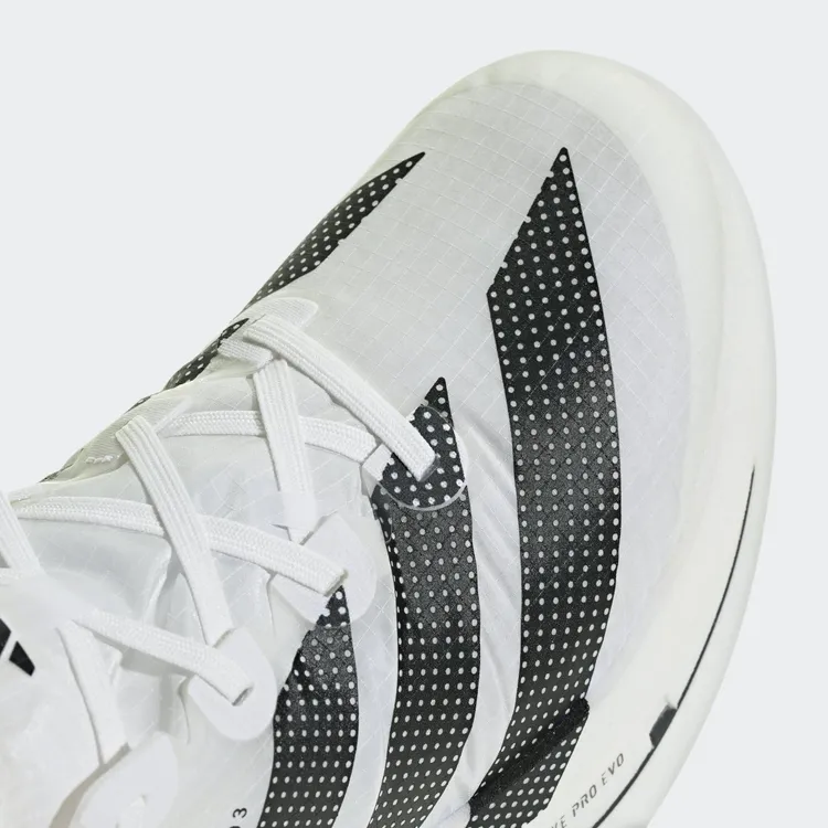 ADIZERO ADIOS PRO EVO 3採用LIGHTSTRIKE PRO EVO泡棉，大幅減輕重量。品牌提供