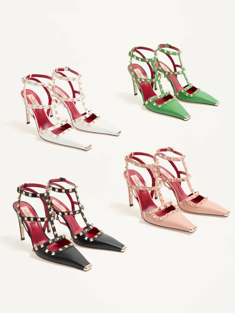 Valentino經典的「Rockstud鉚釘鞋」於秋季系列回歸。品牌提供