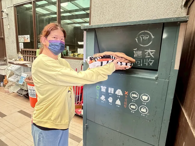 竹市推動舊衣不落地定點回收。新竹市府提供