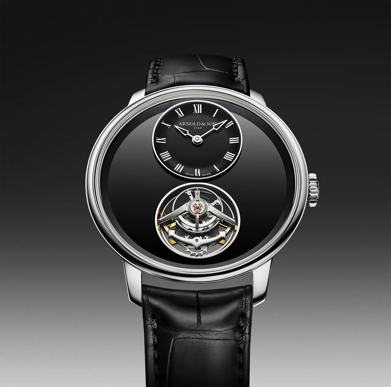 Arnold & Son Ultrathin Tourbillon縞瑪瑙超薄陀飛輪腕錶，41.5mm，鉑金（950）錶殼，黑色縞瑪瑙（拋光與霧面處理）錶盤，黑色短吻鱷魚皮錶帶（內襯黑色短吻鱷魚皮），A&S8300手動上鍊機械機芯，動力儲存100小時，防水深度30米，限量8只，8萬5400瑞士法郎（約342萬元台幣）。品牌提供