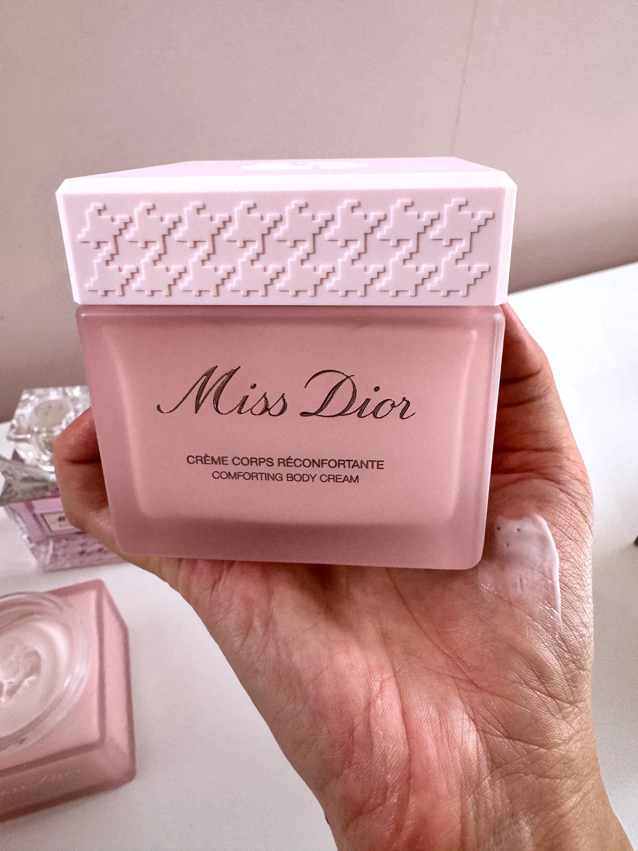 MISS DIOR花漾迪奧保濕身體霜，150ml／3850元。張家玲攝