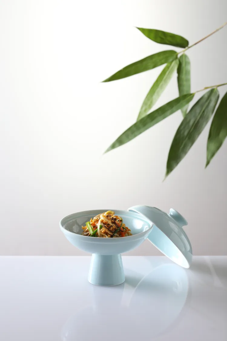 天香樓風荷雋品套餐搭配季節調茶或House Wine，另可體驗宋代點茶的優雅藝術。業者提供