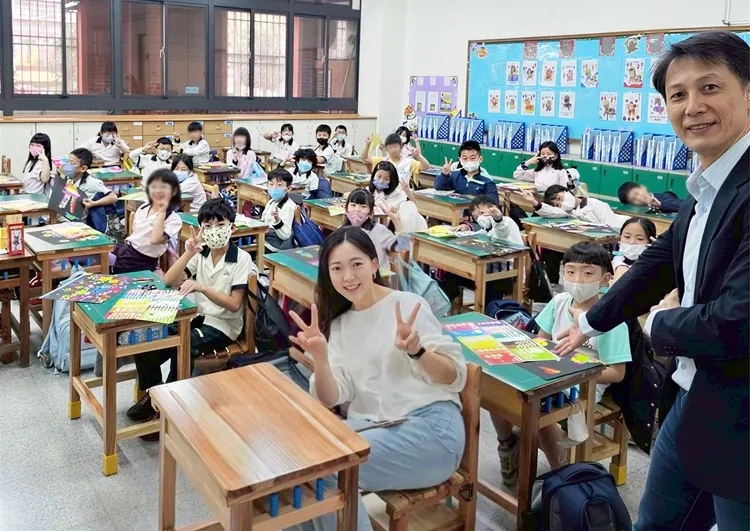 白喬茵說，除鞏固國民黨支持者外，也以專業質詢，網路社群觸及中間選民、理性支持者以及過去對政治較為冷感的族群。翻攝白喬茵臉書