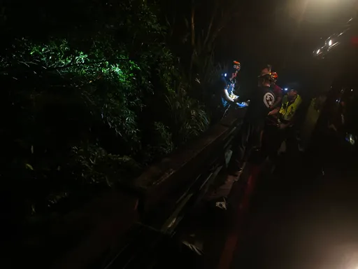 烏來情侶吵架　31歲男「跳山谷」失蹤！警消全力搜山中