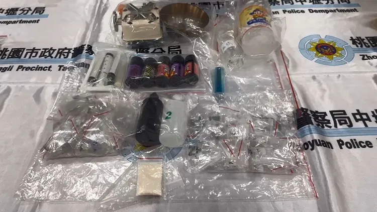 查獲喪屍菸彈等毒品。中壢警分局提供