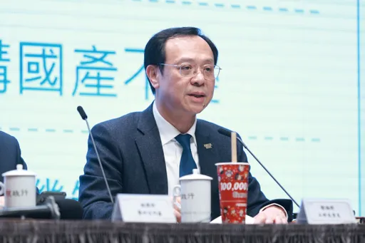 石崇良這句話炸鍋了！她嗆問：你這麼傲慢是在害賴總統？