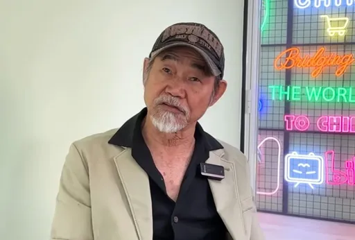  《功夫》包租公曝成龍自幼小氣　東西快過期才拿出來分享