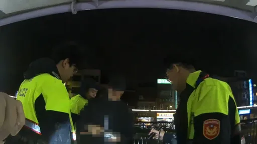 酒精惹的禍！中壢公七公園兩男酒後扭打　快打部隊到場「通通帶回」
