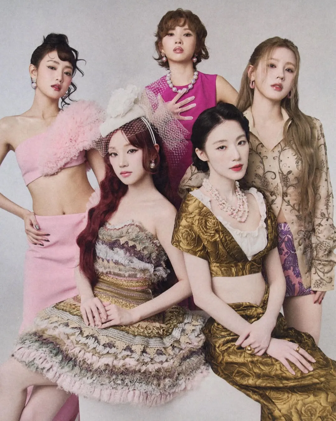 i-dle登上美國潮流時尚雜誌《Paper Magazine》封面。翻攝Paper Magazine IG