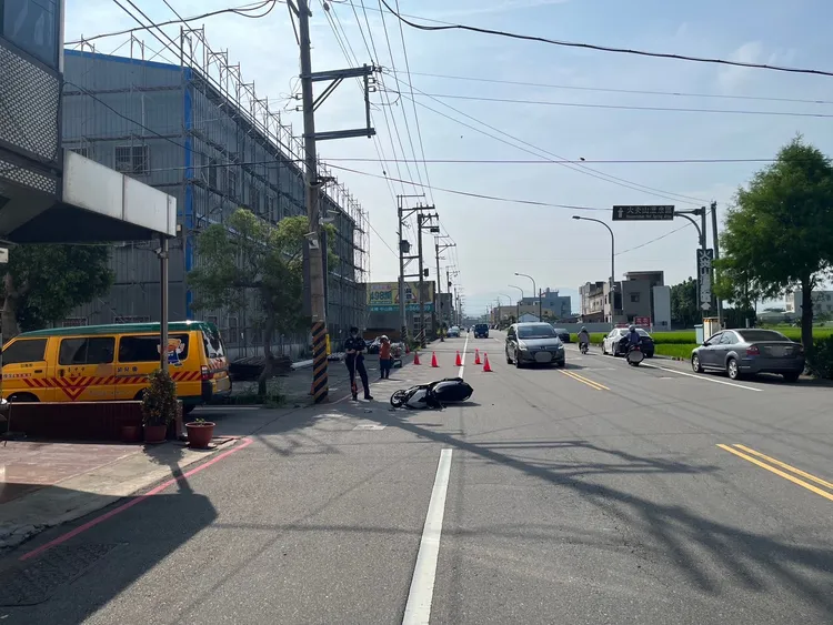 事故發生在苗栗苑裡苗130線與中正11路口。民眾提供
