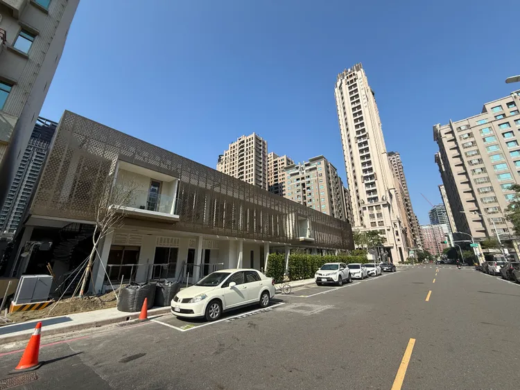 農16特區國揚集團大樓預售案「國揚鉑御」，房價想挑戰7字頭，未來也將會讓整體統計單價均價向上拉。葉家銘攝