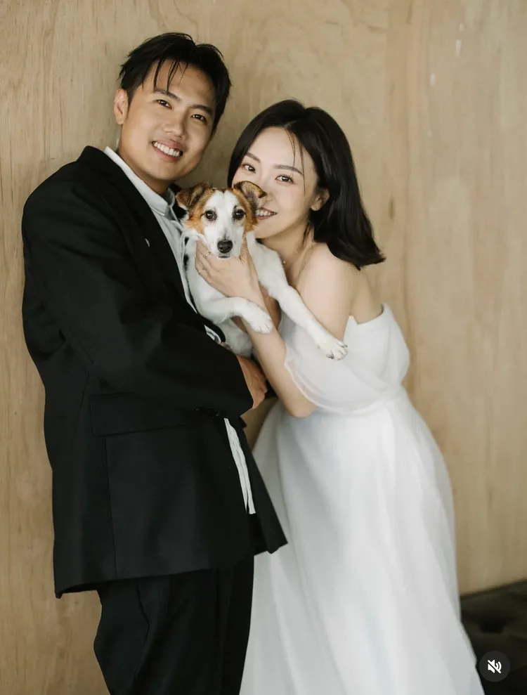 洋蔥與老婆婚紗照曝光了。翻攝IG