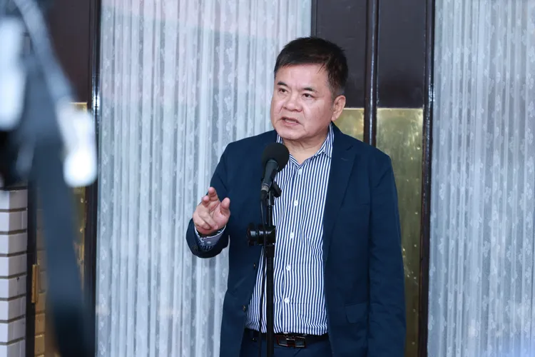 民進黨立院黨團幹事長莊瑞雄受訪時直言，政府應穩定物價優先，並批評在野黨為選舉亂開支票。彭欣偉攝