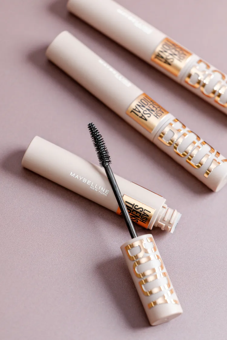 Maybelline挺豐翹束感防水睫毛膏，各517元。品牌提供