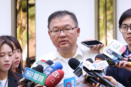 李德維大笑兩聲澄清！「馬以南簡訊」不是蕭旭岑給我的
