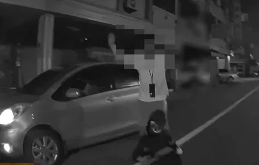 台南男暗夜開車搖晃...警攔查下車「舉雙手投降」　一查竟是毒駕