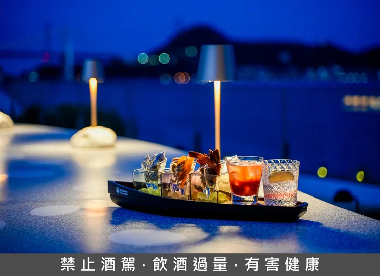 每晚19:00-22:00，飯店會在此舉辦住客專屬的「海峽夜間酒廊 (Kaikyo Night Lounge)」。田欣雲攝