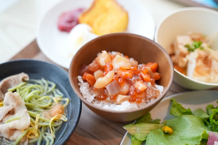 RISONARE 下關版本的「海寶丼」中，特別加入河豚元素。田欣雲攝