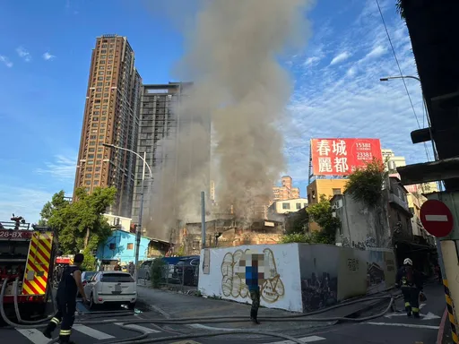 三重磚造鐵皮加蓋房竄火　77歲翁50％灼傷送醫