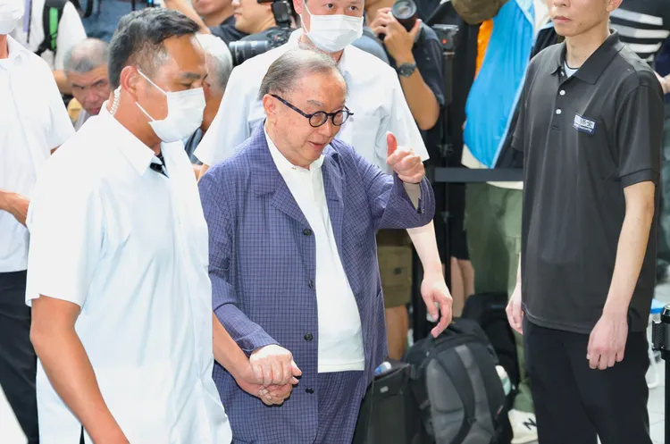 廣達董事長林百里(右)。莊宗達攝