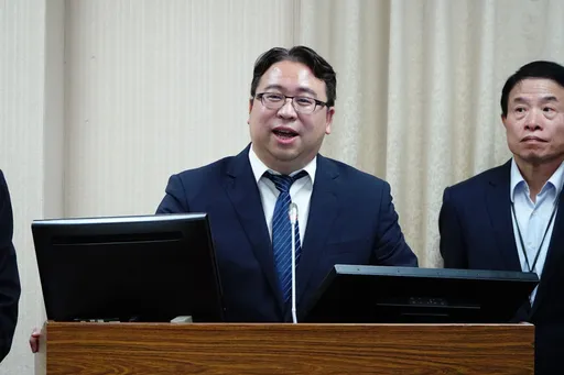 助理跑攤遇鹹豬手性騷擾！黃世杰怒報案：踩到我底線