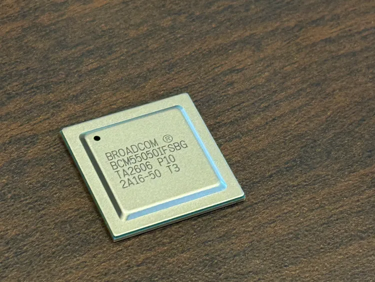 博通新一代50G PON家用網關SoC「BCM68850」。呂承哲攝