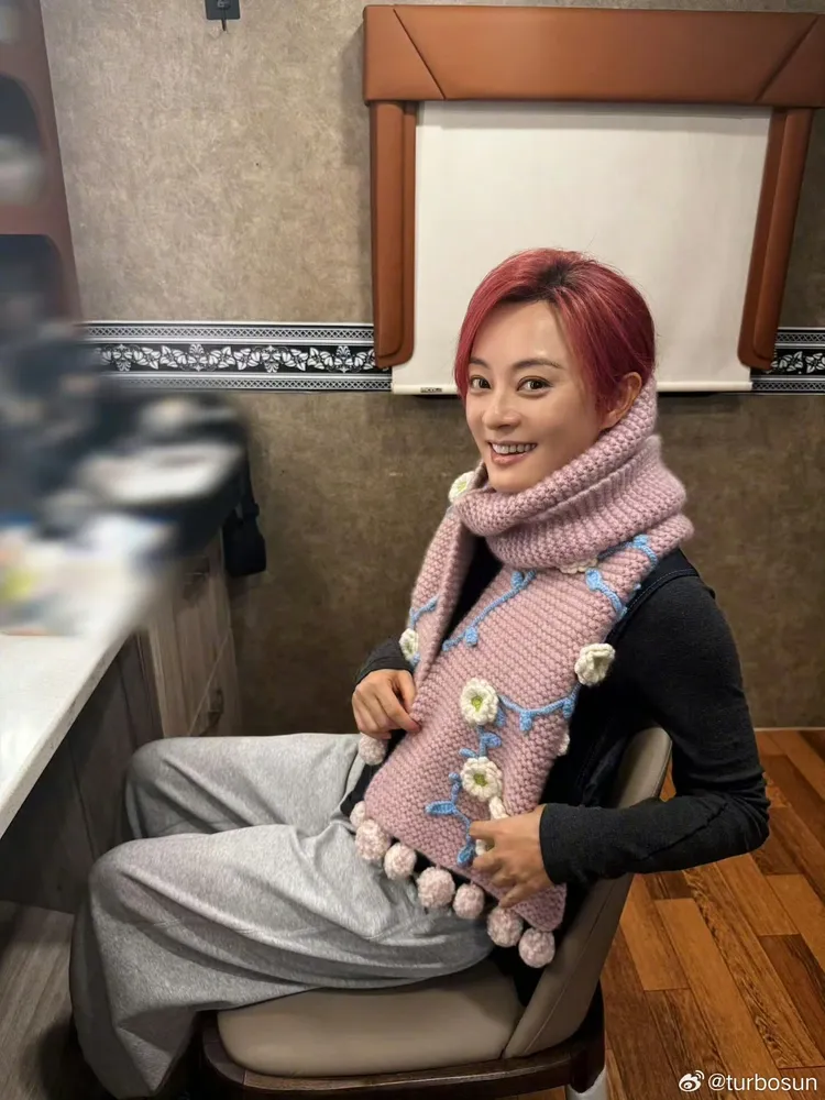 孫儷拍戲拍到中暑。翻攝自孫儷微博