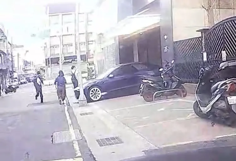 失聯移工(左)拔腿狂奔。翻攝畫面