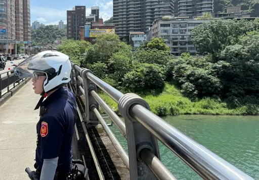 碧潭橋婦人墜溪一度命危　警消急救送醫後恢復心跳