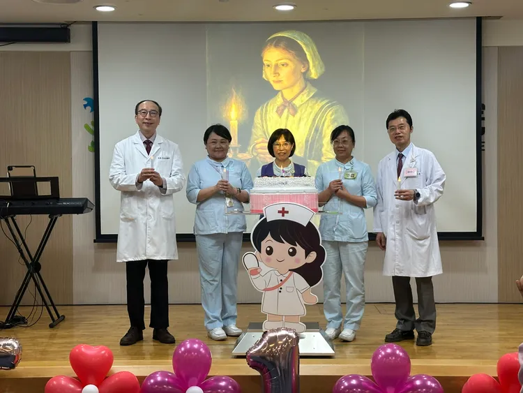 針對即將畢業的護理學生，院方同步提高「早鳥報到獎金」，於畢業前完成報到者可享獎勵金5萬元。豐原醫院提供