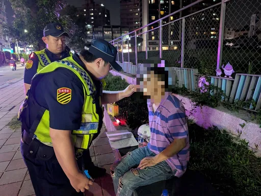 雙載騎士毒駕持依托咪酯煙彈　三重警逮2人送辦