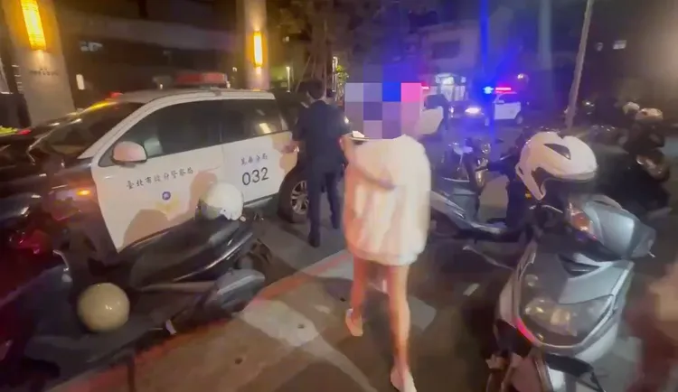 警方將負責人及工作人員送辦。翻攝畫面