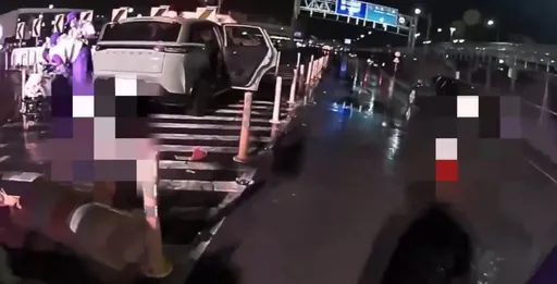 出國旅遊夢碎！桃機租賃車撞護欄　後座夫妻一死一傷