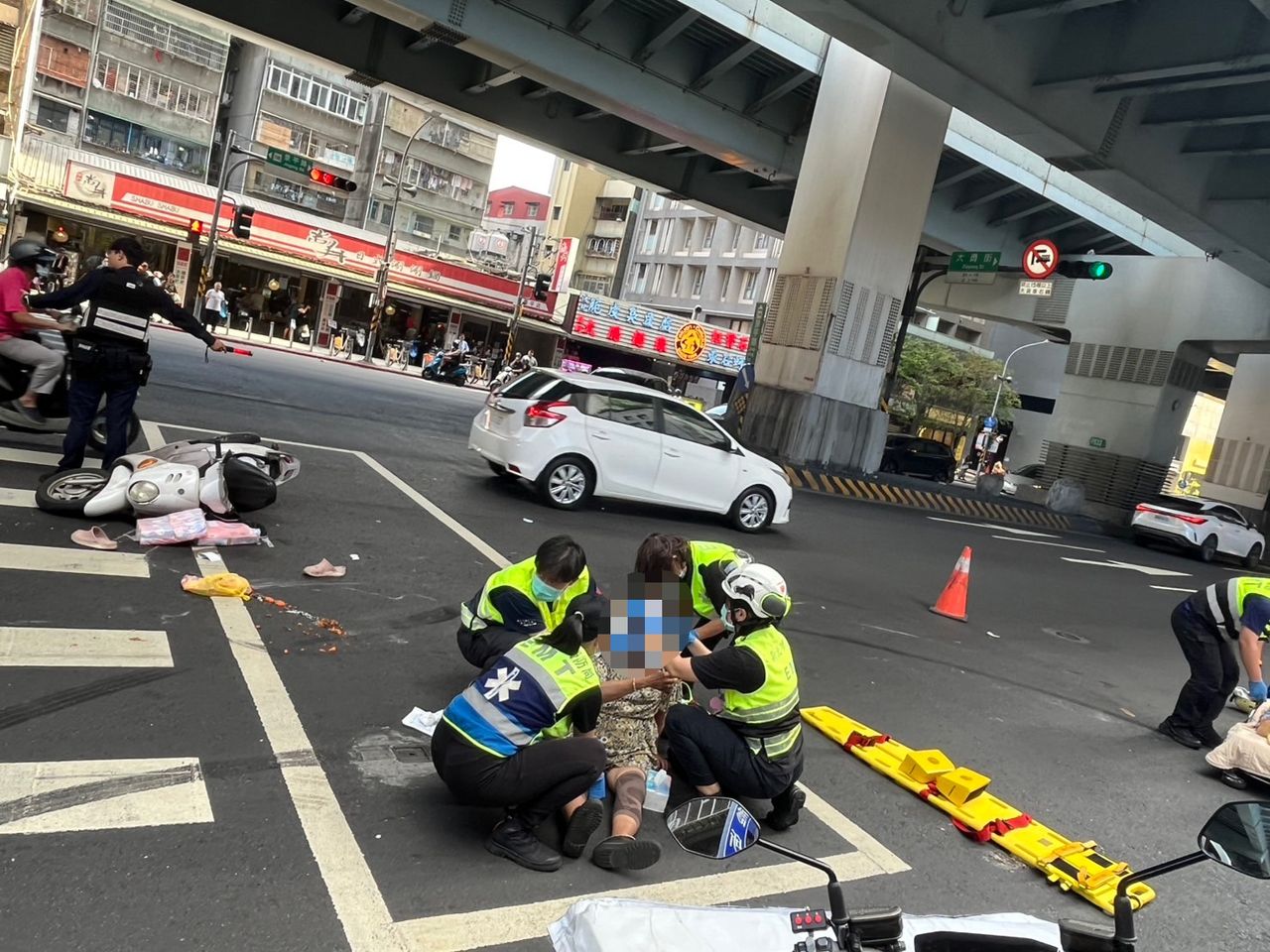中和重大車禍!毒駕男倒車衝撞「輾姊妹騎士」 1死1重傷