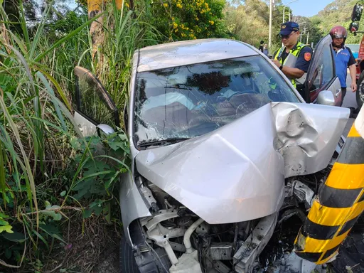 彰化田中死亡車禍　7旬夫妻開車自撞電桿釀1死1傷
