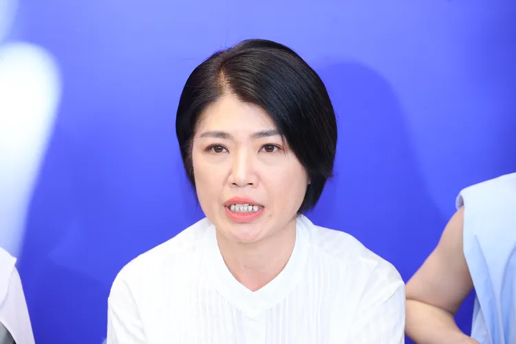 嚴藝文提到小朱滿臉不捨。攝影中心攝