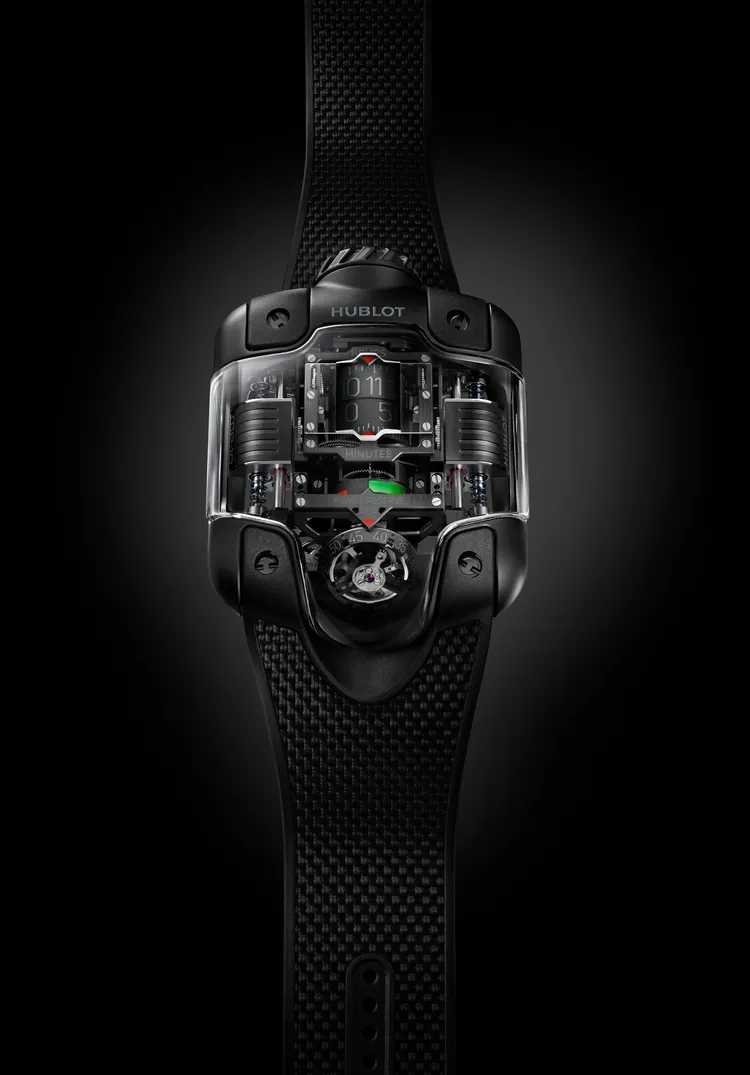 HUBLOT MP-10雙垂直上鍊陀飛輪All Black玄影黑陶瓷腕錶。品牌提供