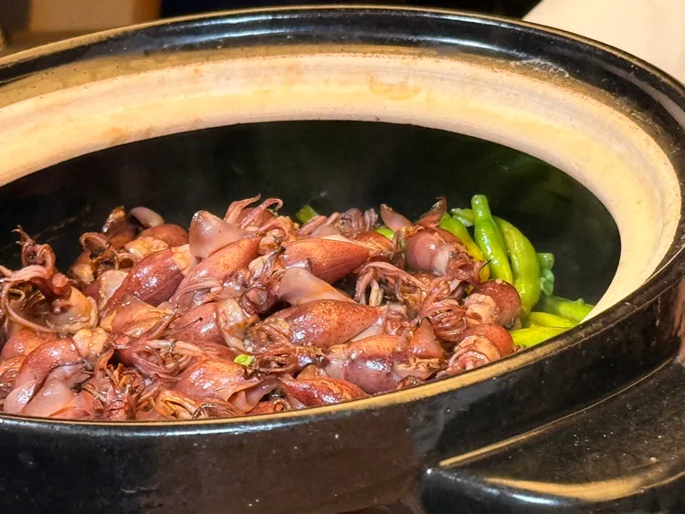 螢烏賊。金針花。甜豆仁。陳揚盛攝