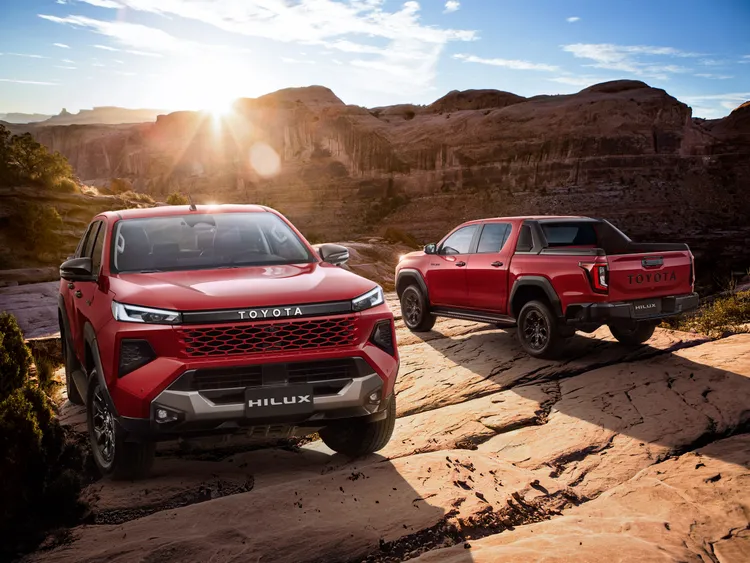 新世代HILUX採用「Cyber Sumo」設計語彙，透過大型水箱護罩與立體車身線條強化硬派氣勢。業者提供
